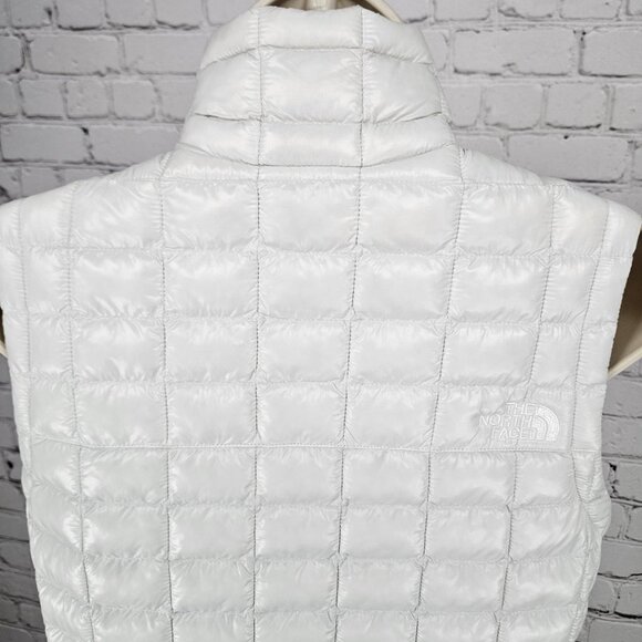 The North Face White Thermoball Eco Lightweight Insulated Full Zip Vest Small - Picture 10 of 16
